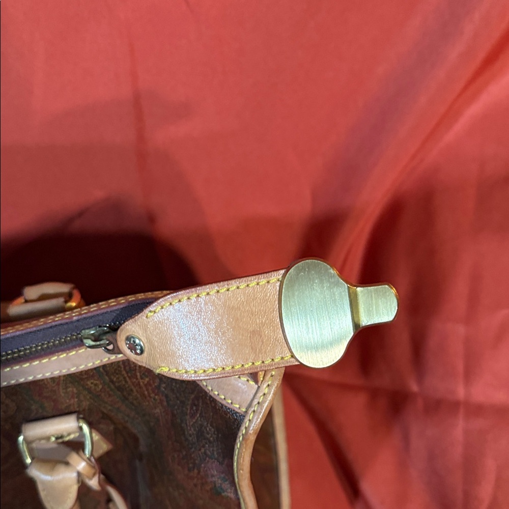Elegant Etro Paisley Handbag with Tan Accents made in Italy - Picture 6 of 7